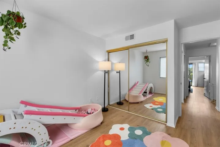 529 W 220th Street 32, Carson, California 90745