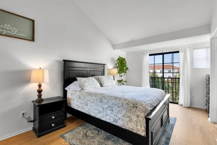 529 W 220th Street 32, Carson, California 90745