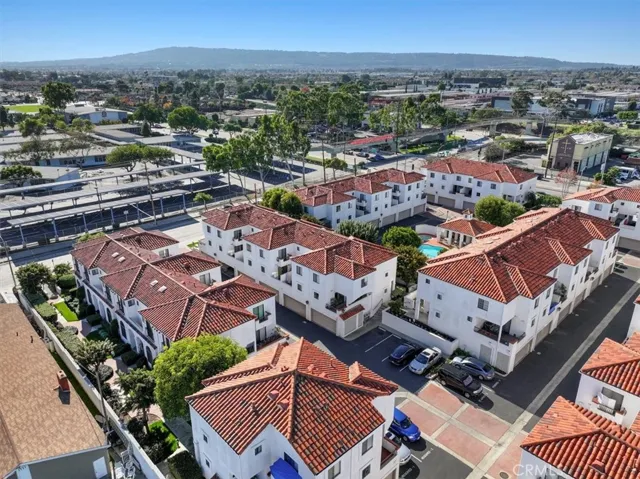 529 W 220th Street 32, Carson, California 90745