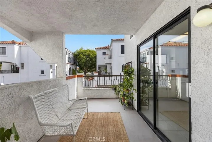 529 W 220th Street 32, Carson, California 90745