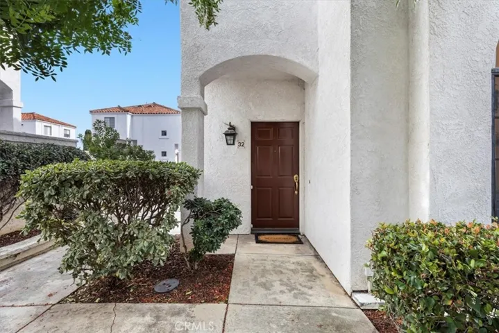 529 W 220th Street 32, Carson, California 90745