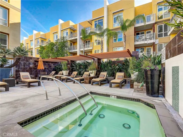 21301 Erwin Street 442, Woodland Hills, California 91367
