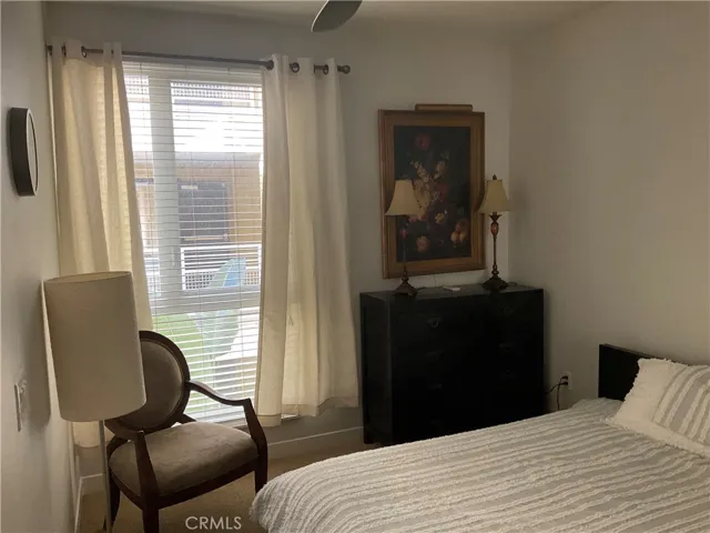 21301 Erwin Street 442, Woodland Hills, California 91367