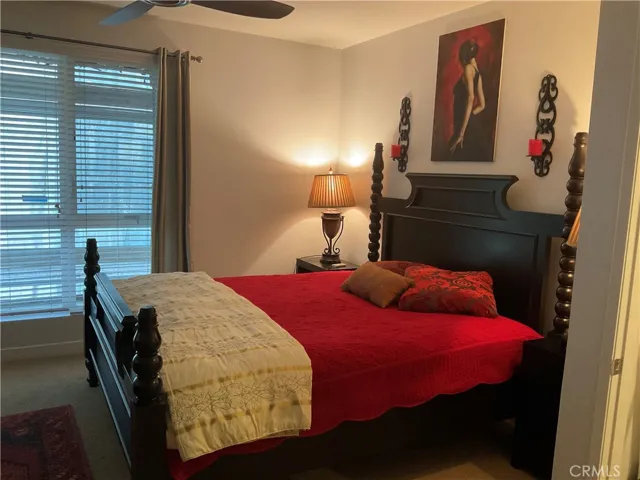 21301 Erwin Street 442, Woodland Hills, California 91367