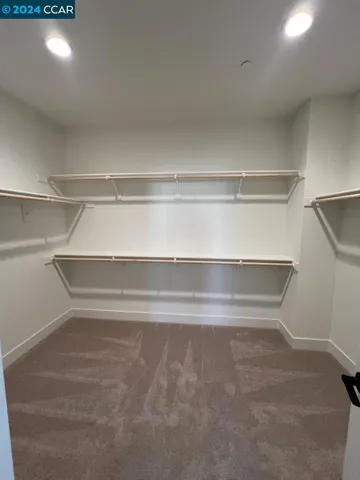 16251 Brownstone Ave., Lathrop, California 95330