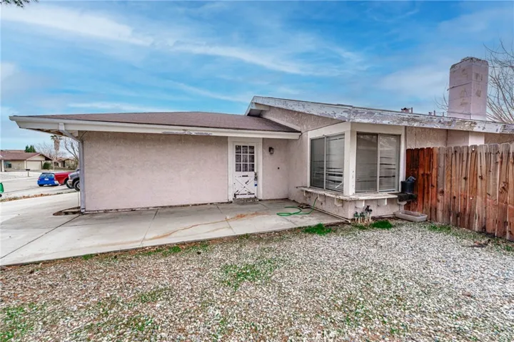 822 Landsford Street, Lancaster, California 93535