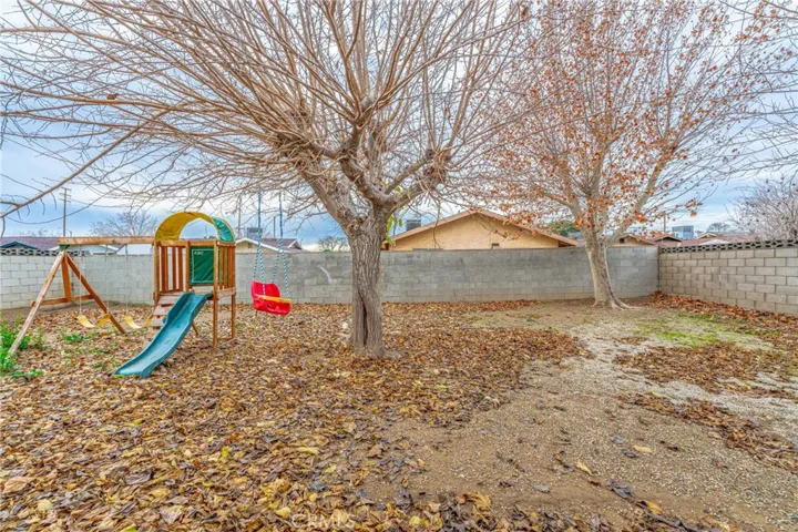 822 Landsford Street, Lancaster, California 93535