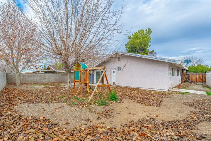 822 Landsford Street, Lancaster, California 93535