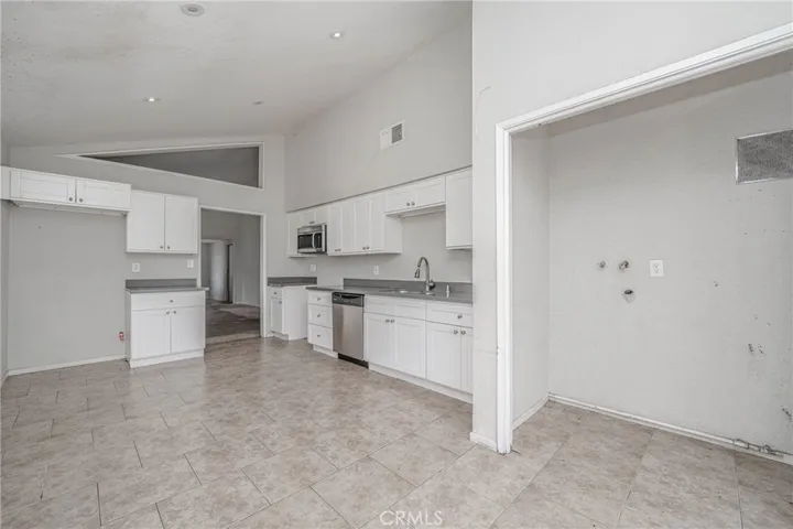 822 Landsford Street, Lancaster, California 93535