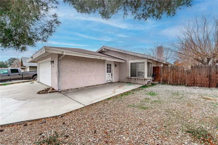 822 Landsford Street, Lancaster, California 93535