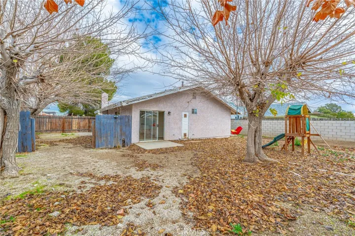 822 Landsford Street, Lancaster, California 93535