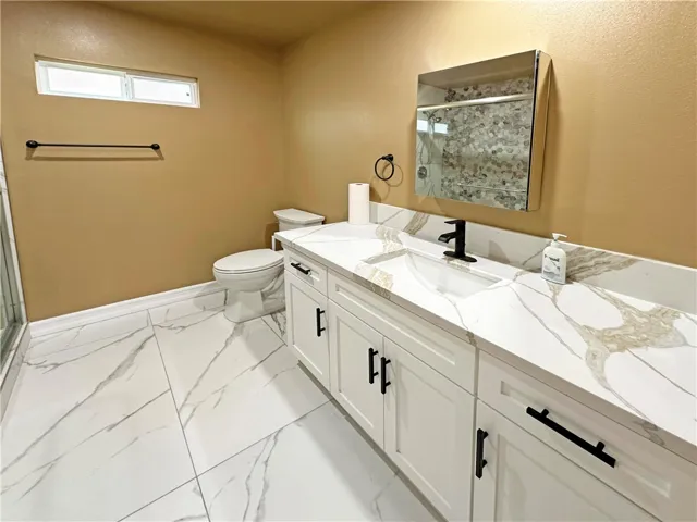 Downstairs Full Bathroom