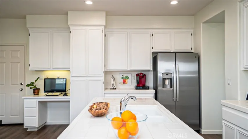 1525 Sweet Basil Circle, Hemet, California 92545