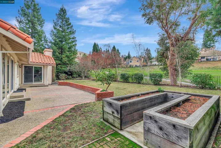 717 Liquidamber Pl, Danville, California 94506