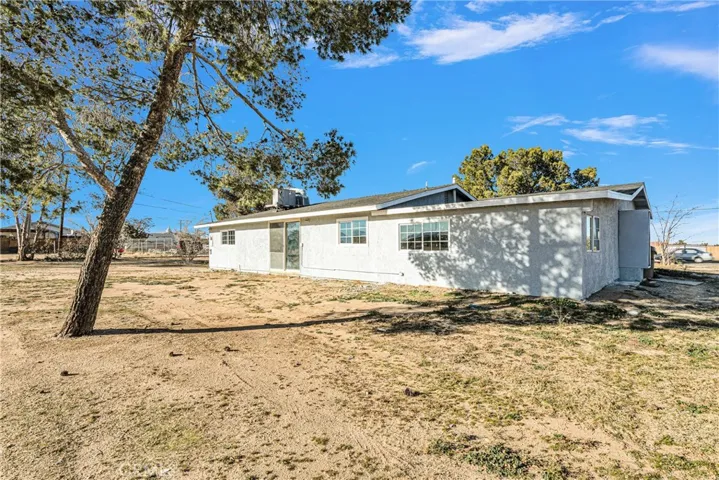 17625 Linden Street, Hesperia, California 92345