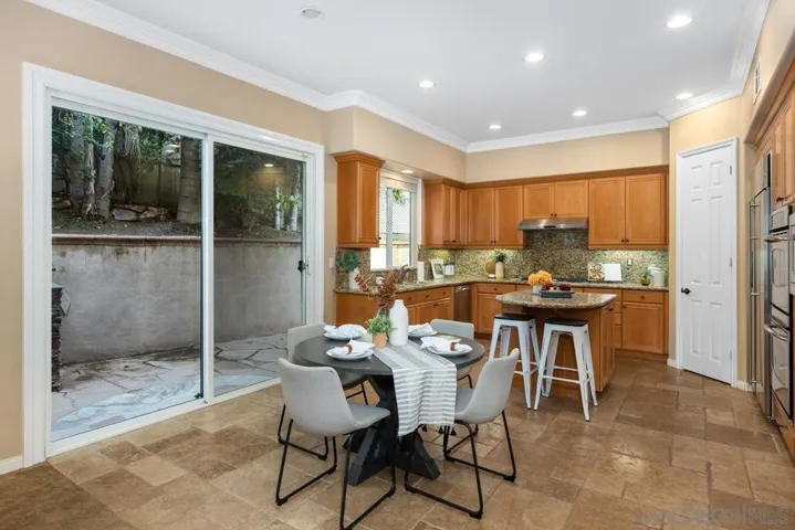 7638 Heatherly Ln, San Diego, California 92130