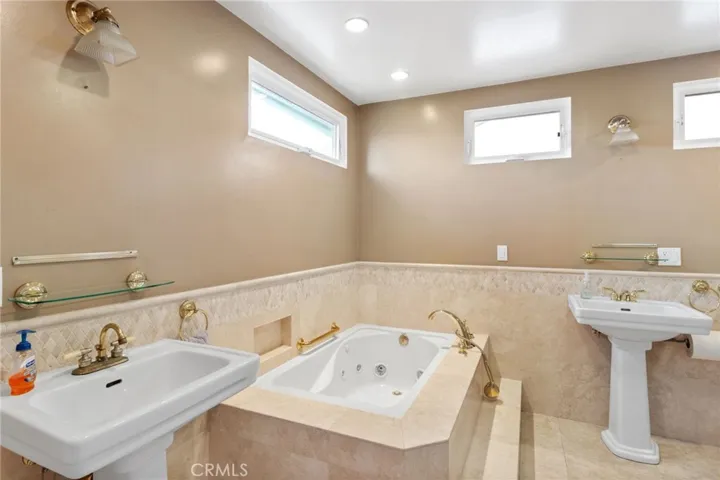 2433 W 238th Street, Torrance, California 90501