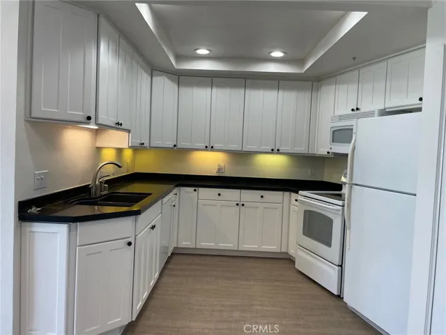 Remodeled full convenience kitchen