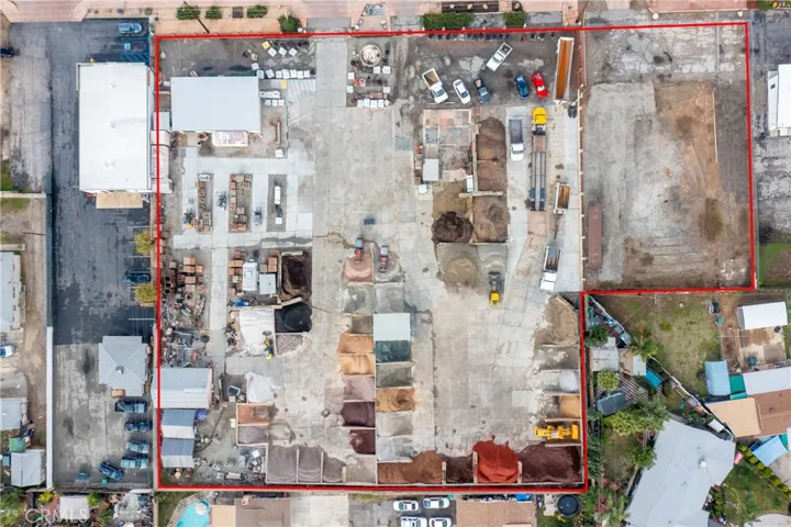 Red property line is approximate and for illustration purposes only. Areas behind the line are not included in sale.