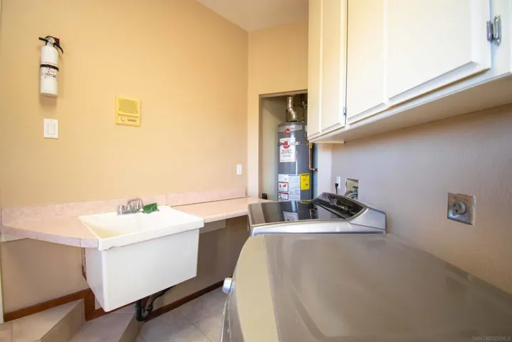 14962 Montana Serena, El Cajon, California 92021