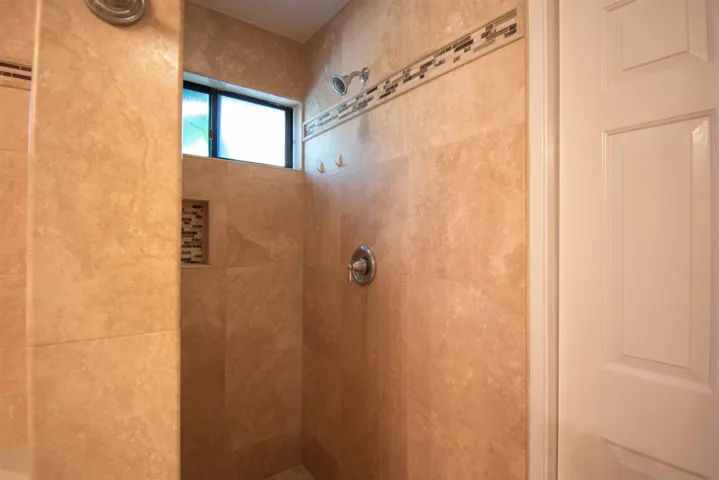 14962 Montana Serena, El Cajon, California 92021