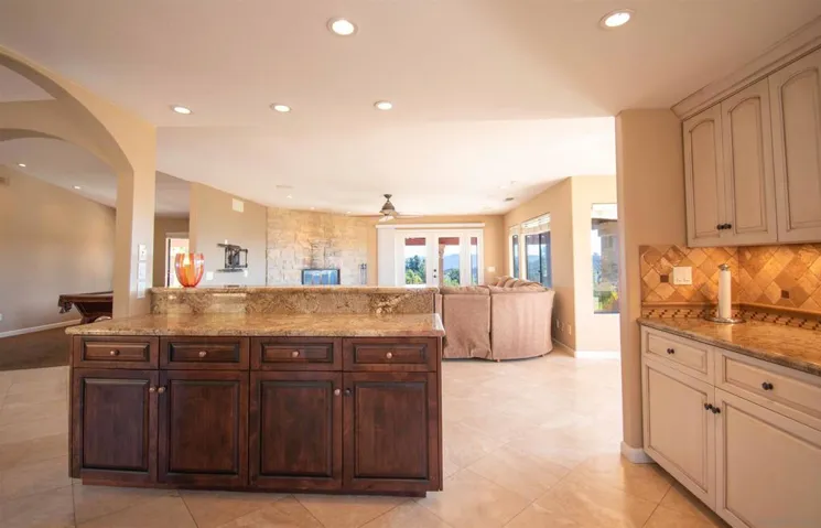 14962 Montana Serena, El Cajon, California 92021
