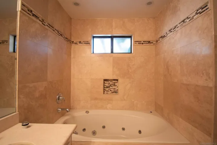 14962 Montana Serena, El Cajon, California 92021