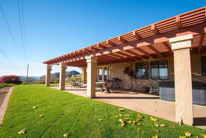14962 Montana Serena, El Cajon, California 92021