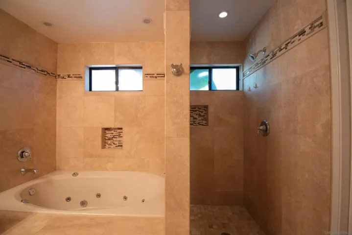 14962 Montana Serena, El Cajon, California 92021