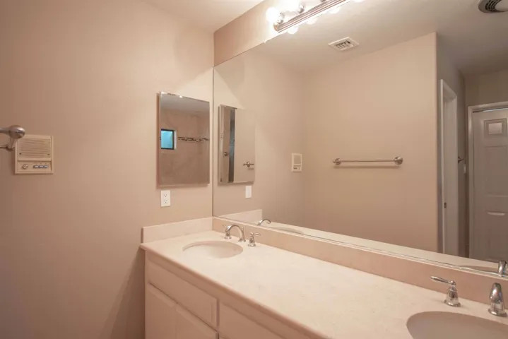 14962 Montana Serena, El Cajon, California 92021
