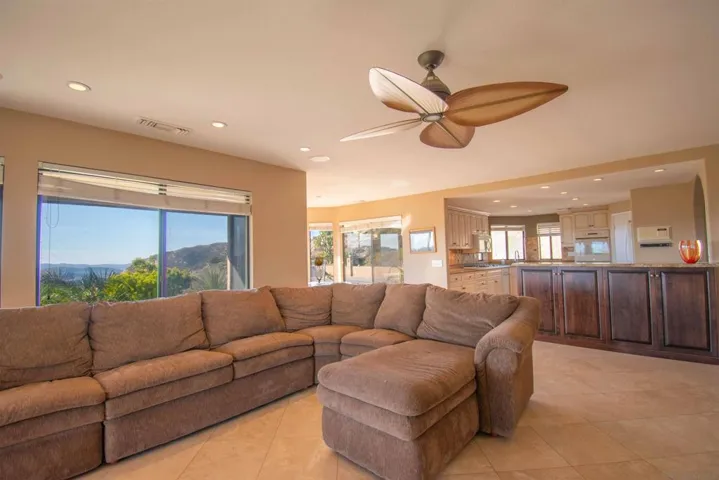 14962 Montana Serena, El Cajon, California 92021