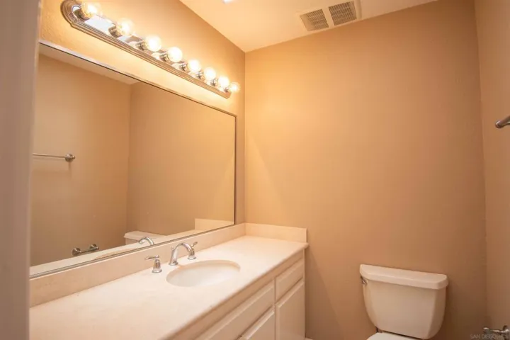 14962 Montana Serena, El Cajon, California 92021