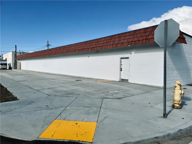 911 E Chestnut Avenue, Lompoc, California 93436