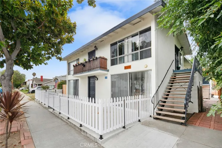 2310 E 5th Street, Long Beach, California 90814