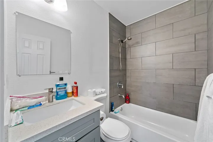2310 E 5th Street, Long Beach, California 90814
