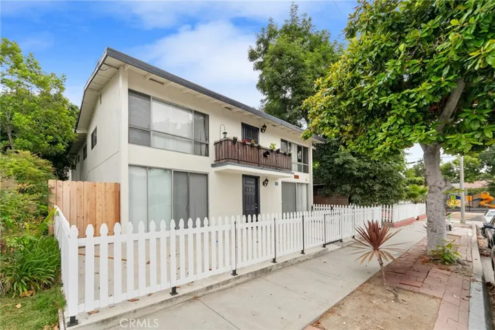 2310 E 5th Street, Long Beach, California 90814