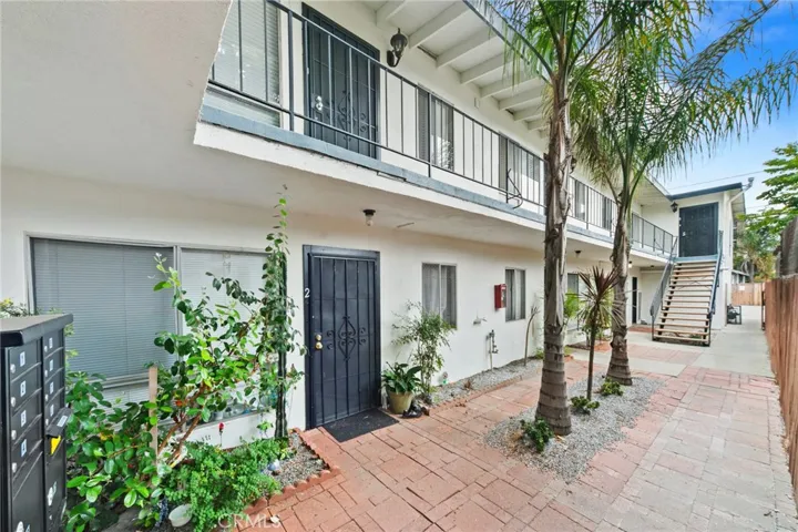 2310 E 5th Street, Long Beach, California 90814