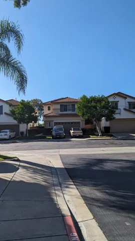 9408 Questa Pointe, San Diego, California 92126
