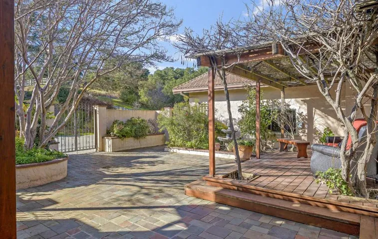 3865 Page Mill Road, Los Altos Hills, California 94022