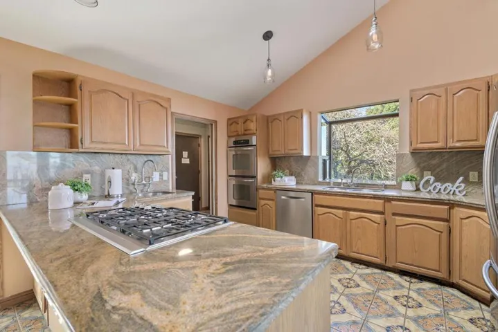 3865 Page Mill Road, Los Altos Hills, California 94022