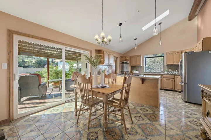 3865 Page Mill Road, Los Altos Hills, California 94022