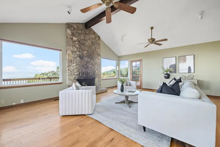 3865 Page Mill Road, Los Altos Hills, California 94022
