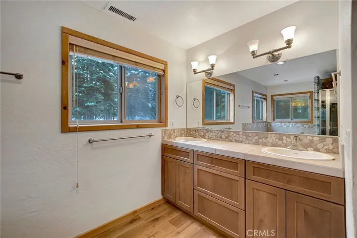 167 Lake Almanor West Drive, Chester, California 96020