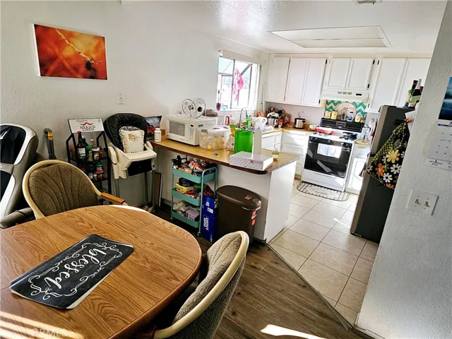 15061 Arlette Drive, Victorville, California 92394