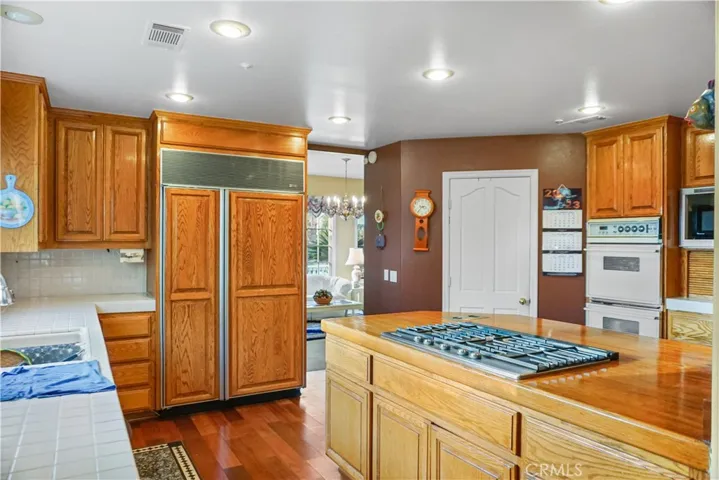 184 S Trish Court, Anaheim Hills, California 92808