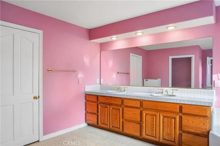 184 S Trish Court, Anaheim Hills, California 92808