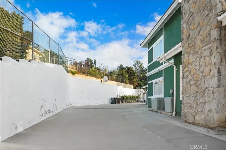 184 S Trish Court, Anaheim Hills, California 92808