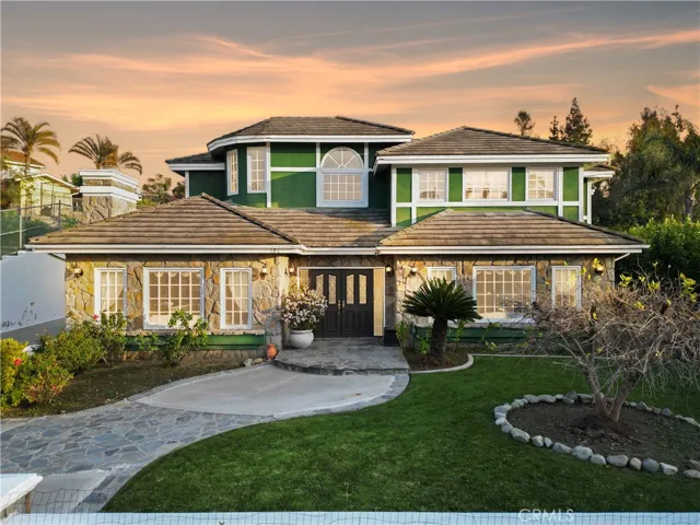 184 S Trish Court, Anaheim Hills, California 92808