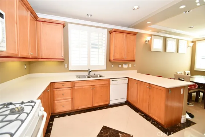 13858 Garnet Lane, Gardena, California 90247