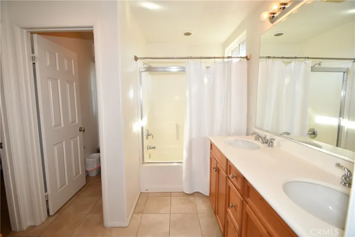 Main bathroom
